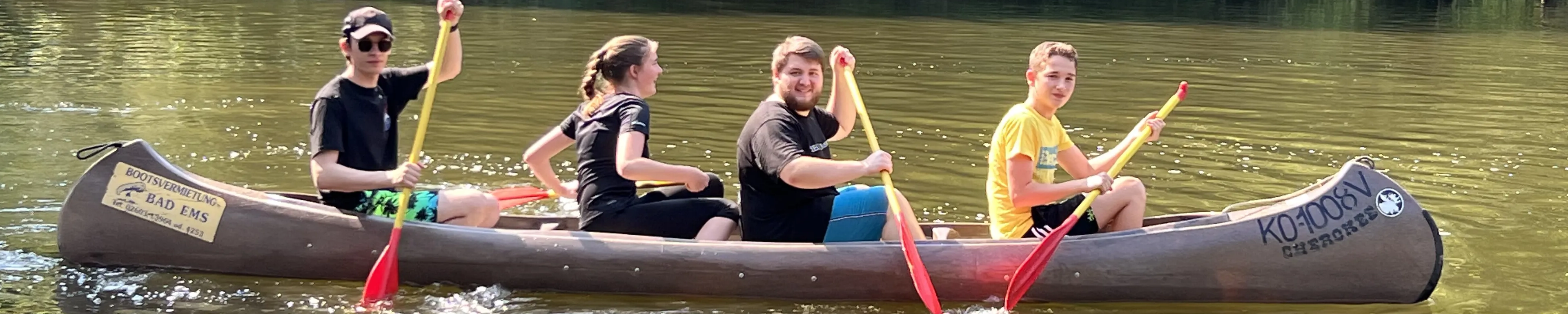 Kanufahrer auf der Lahn