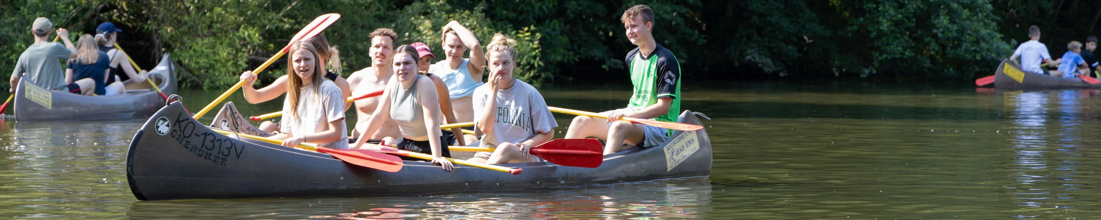 Kanufahrer auf der Lahn